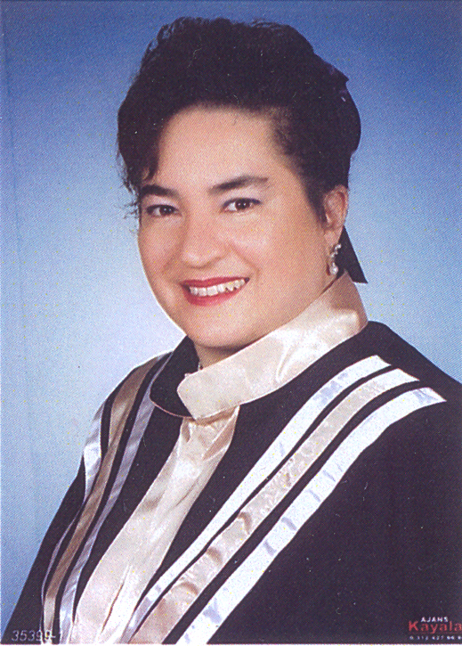 SBF-Doktora Mezuniyetinden-Dr.Tomris Çavdar